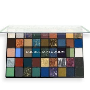 Makeup Revolution Earth Eyeshadow Palette